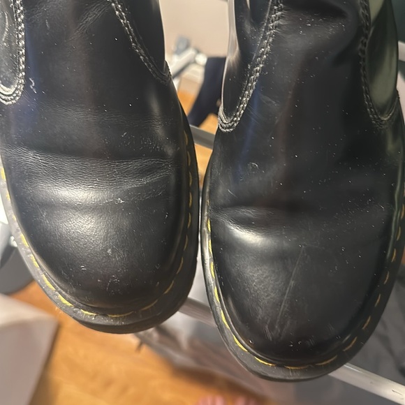 Dr.Martens Chelsea Platform Lug Sole - Picture 2 of 5